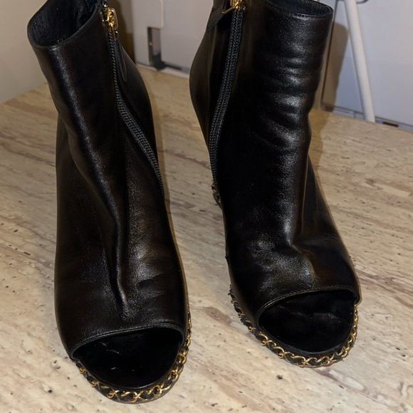 Chanel Leather Interlocking CC Logo Mule Wedges - Picture 5 of 5